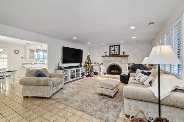 2281 Mira Sol DR, Vista, CA 92084