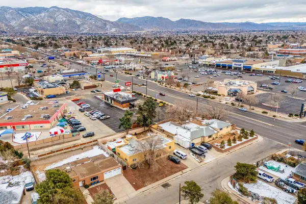 4504 PIEDRA BLANCA ST NE, Albuquerque, NM 87111