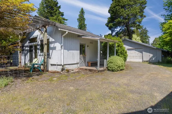 331 Buland Drive, Castle Rock, WA 98611