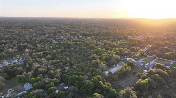 380 16th ST NE, Naples, FL 34120