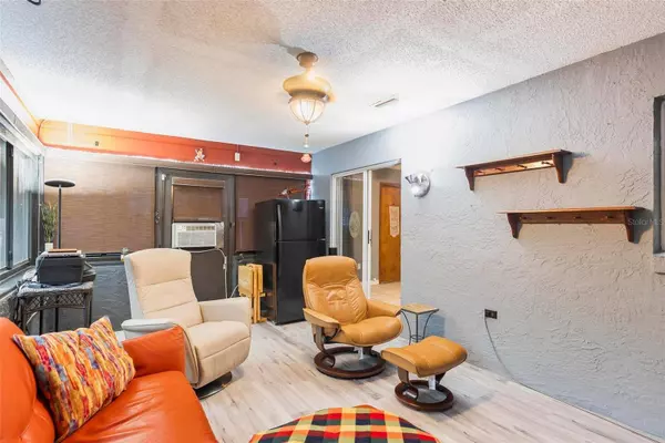 290 BIRCH AVE, Orange City, FL 32763