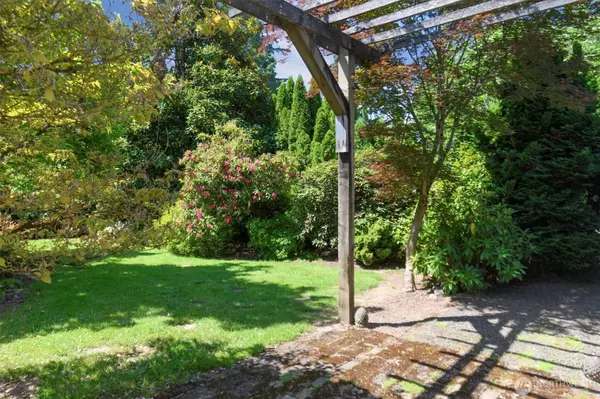 331 Buland Drive, Castle Rock, WA 98611