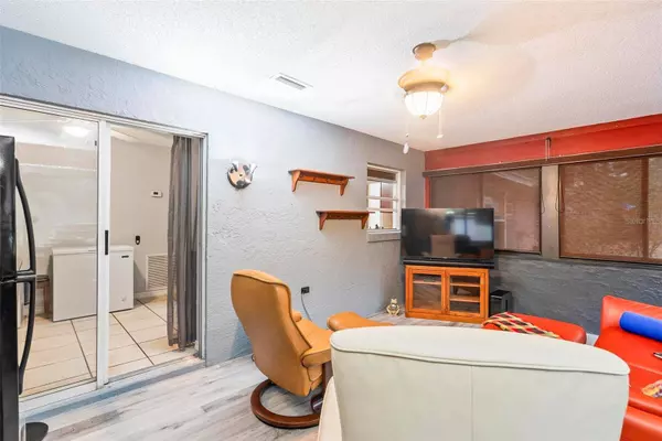 290 BIRCH AVE, Orange City, FL 32763