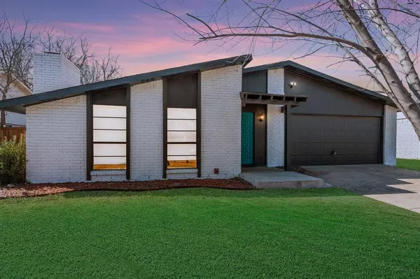 7313 Catbrier Court, Fort Worth, TX 76137