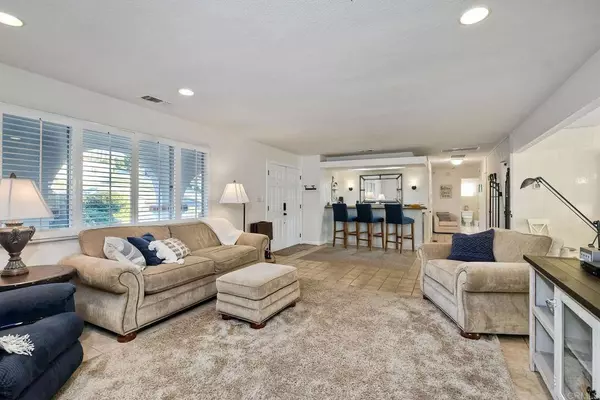 2281 Mira Sol DR, Vista, CA 92084