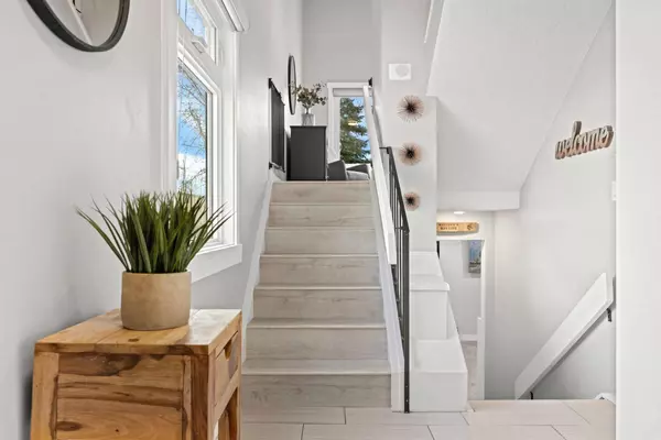 27 Silver Springs DR NW #61, Calgary, AB T3B 4N3