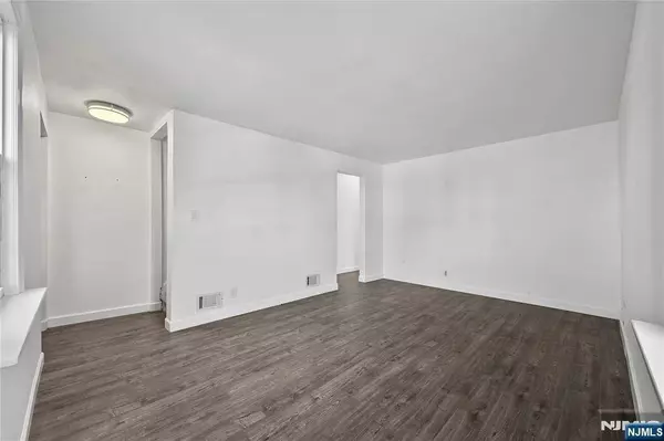 23-16 Fairmount, Fair Lawn, NJ 07410