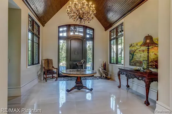 1286 Gray Fox Court, Howell, MI 48843