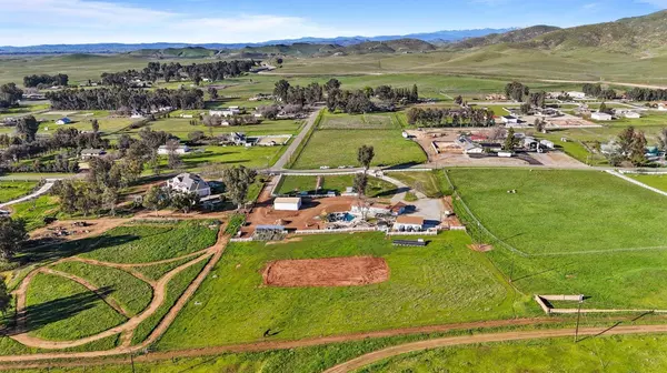 6267 E Appaloosa AVE, Clovis, CA 93619