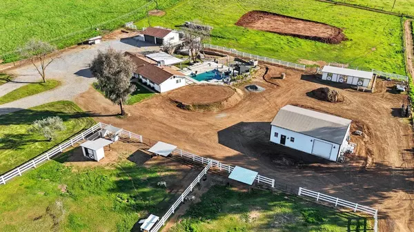 6267 E Appaloosa AVE, Clovis, CA 93619