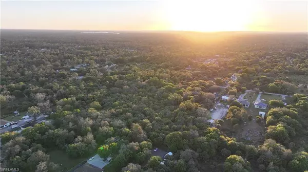 380 16th ST NE, Naples, FL 34120