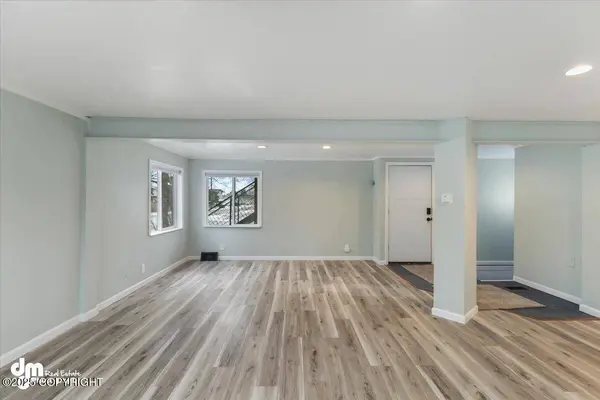 8341 Blackberry ST, Anchorage, AK 99502