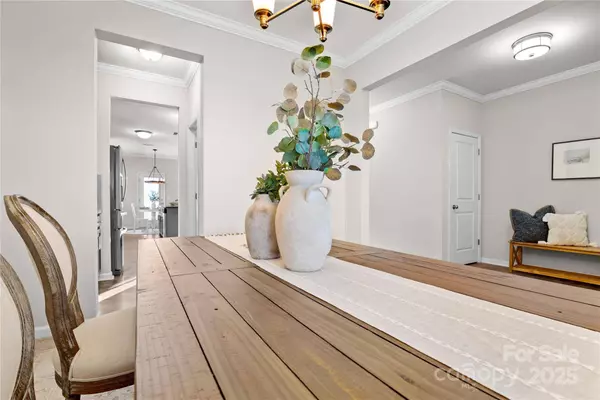 188 Water Ski DR, Statesville, NC 28677