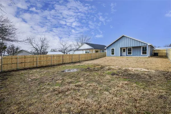 109 S Fir Street, Celeste, TX 75423