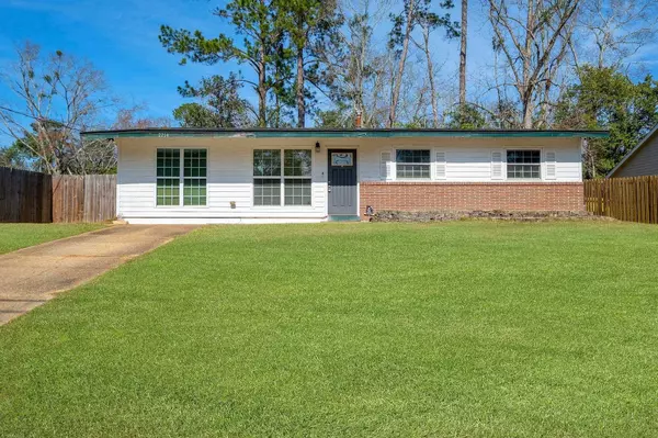 2214 Oxford Road, Tallahassee, FL 32304