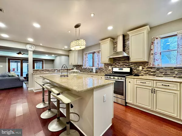 104 GOODWIN PKWY, Sewell, NJ 08080