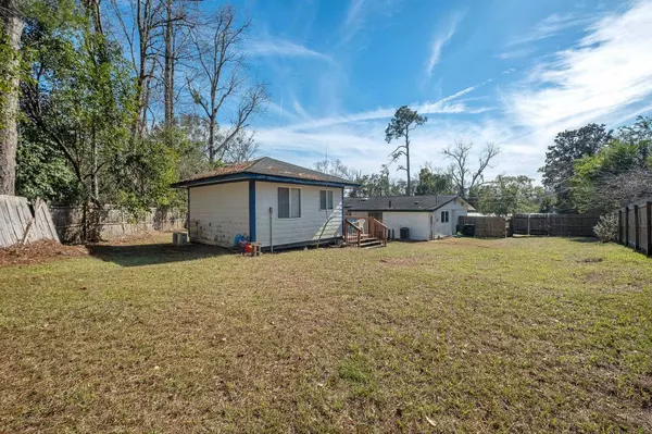 2214 Oxford Road, Tallahassee, FL 32304