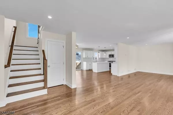 28 Ramsey St, Bridgewater Twp., NJ 08807