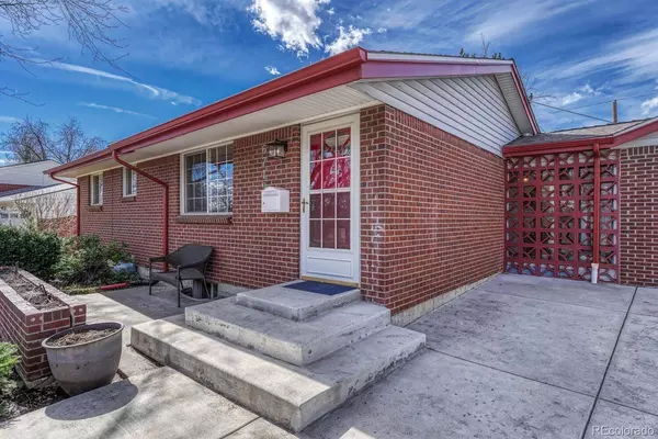 6719 Quay ST, Arvada, CO 80003