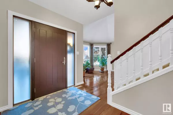 17 INVERNESS CR, St. Albert, AB T8N 5J4