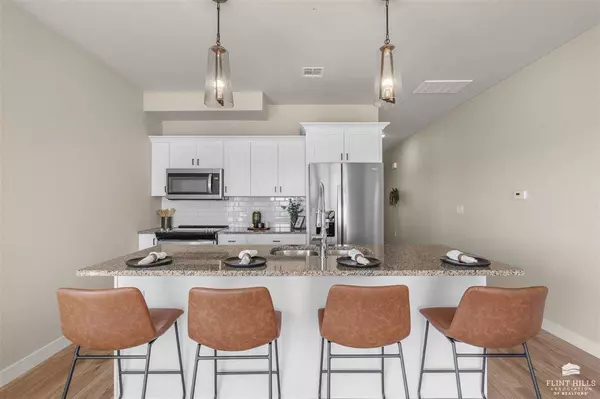 5611 Goheen DR, Manhattan, KS 66503