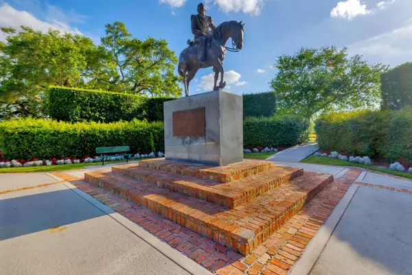 2674 Pinewood CT, Davie, FL 33328