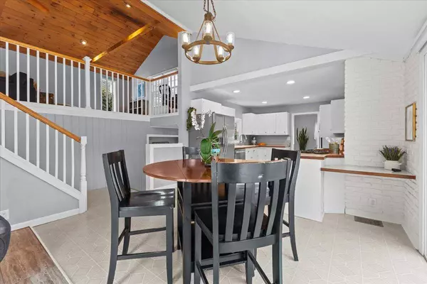 3 Oneida AVE, Essex Junction, VT 05452