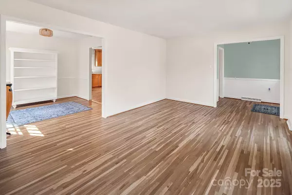 3828 Chandworth RD, Charlotte, NC 28210