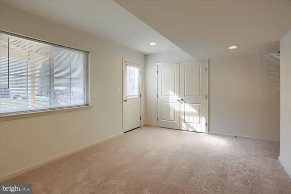 132 CARLEIGH LN, Harrisburg, PA 17112