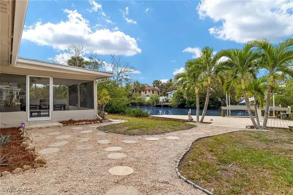 5869 Pine Tree DR, Sanibel, FL 33957