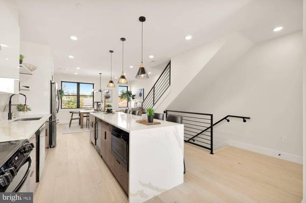 643 GIRARD ST NE #A, Washington, DC 20017