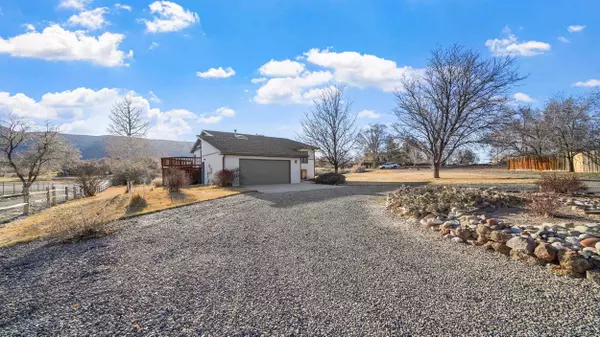 2062 Hodesha Way, Grand Junction, CO 81507-1049