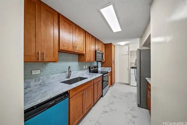 1561 Kanunu ST #801, Honolulu, HI 96814