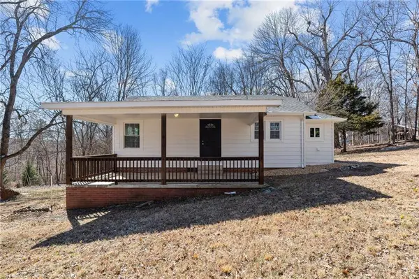 2810 Hickory Hill RD, Burlington, NC 27215