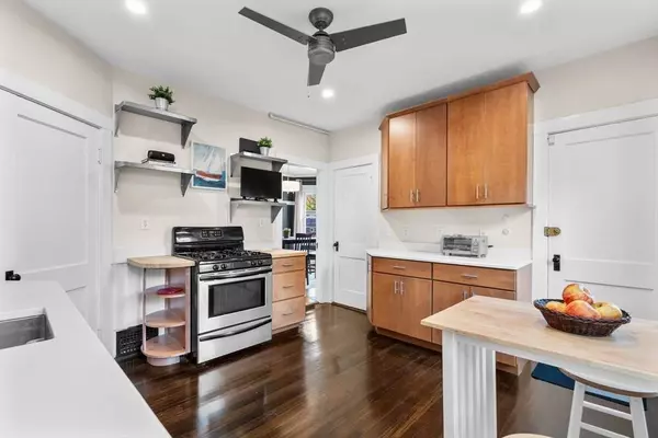 6 Glenside Ave #2, Boston, MA 02130