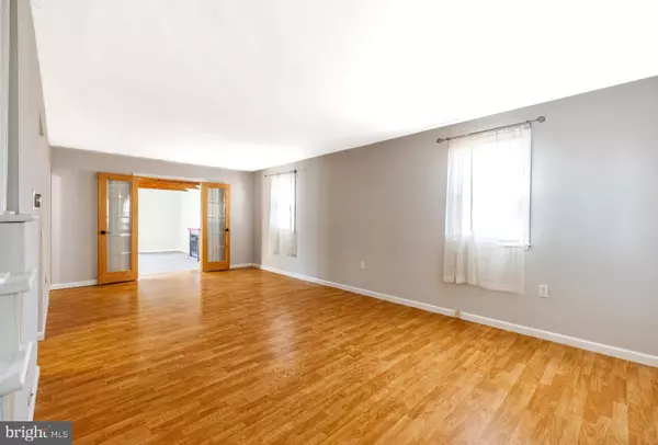 113 PARK DR, Bellmawr, NJ 08031