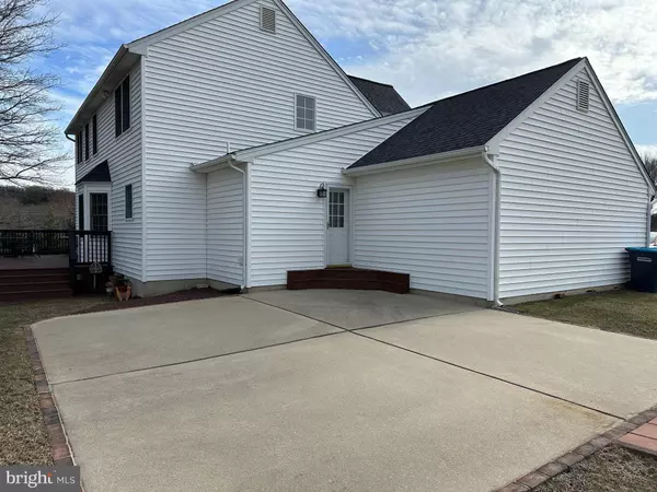 102 FARMHOUSE DR, Exton, PA 19341