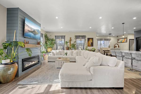 447 Arrowhead TRL, Eagle Point, OR 97524