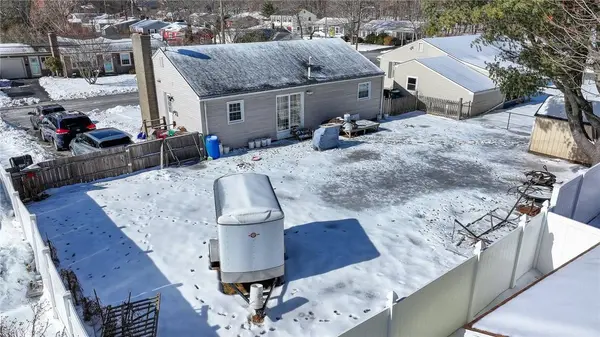 195 Priscilla RD, Woonsocket, RI 02895