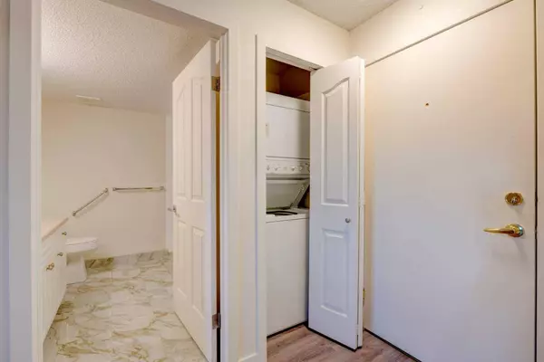 3110 Millrise PT SW #3110, Calgary, AB T2Y3W4