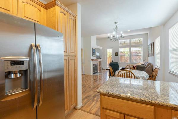 2632 Barndance LN, Santa Rosa, CA 95407