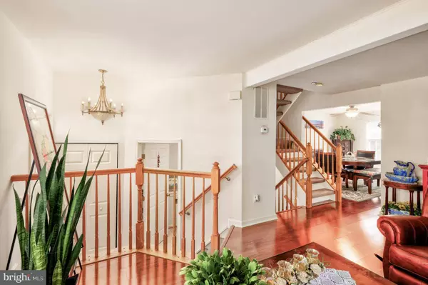 14604 WOODSPRING CT, Centreville, VA 20120