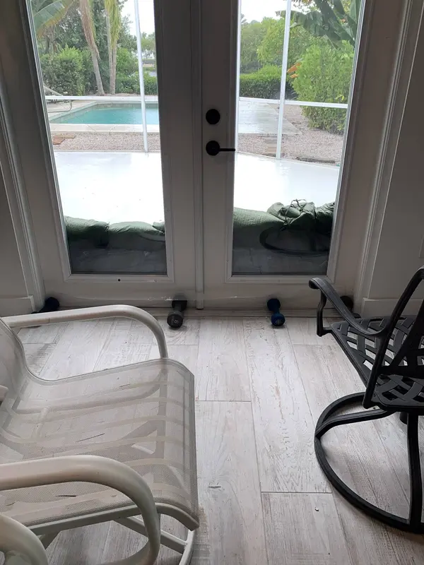 5880 Midnight Pass Rd, Sarasota, FL 34242-2102