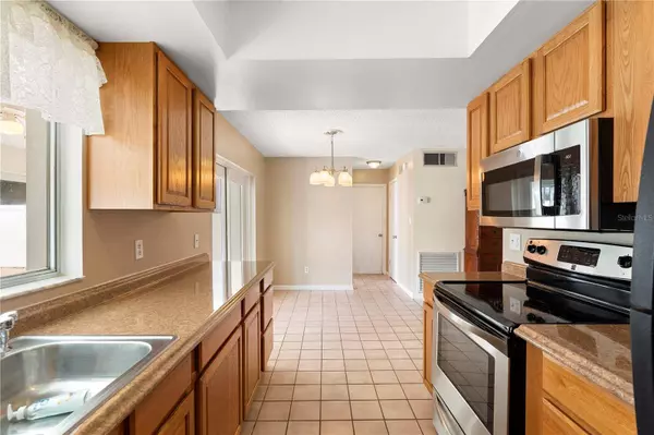 826 W GAUCHO CIR, Deltona, FL 32725