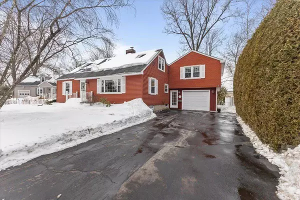 3 Oneida AVE, Essex Junction, VT 05452