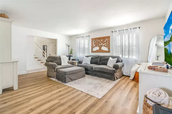 157 Bart DR, Poughkeepsie, NY 12603