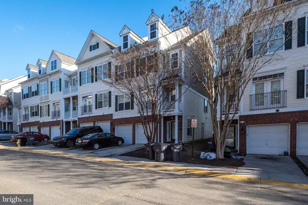 1820 CEDAR COVE WAY #201, Woodbridge, VA 22191