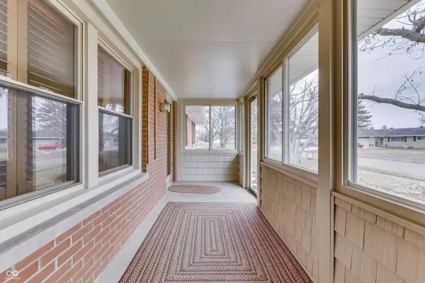 8220 Linda Leigh LN, Indianapolis, IN 46217