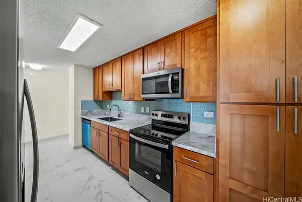 1561 Kanunu ST #801, Honolulu, HI 96814