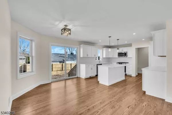 28 Ramsey St, Bridgewater Twp., NJ 08807